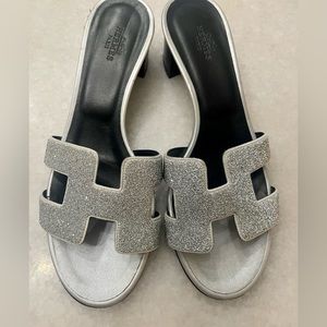 Sparkly Silver Hermès H sandals with small heel